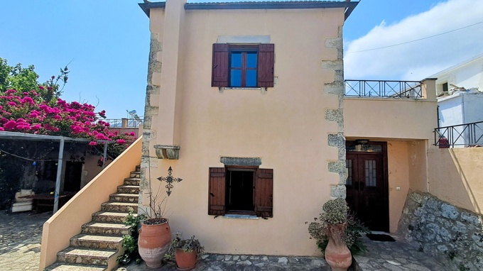 Authentic Cretan Villa with Self-Contained Studio and Private Gated Plot - 21