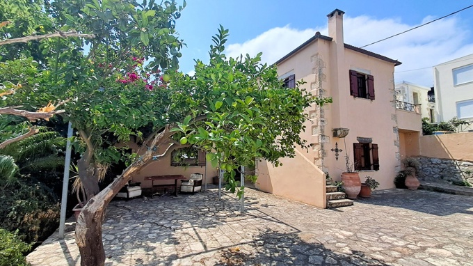 Authentic Cretan Villa with Self-Contained Studio and Private Gated Plot - 1