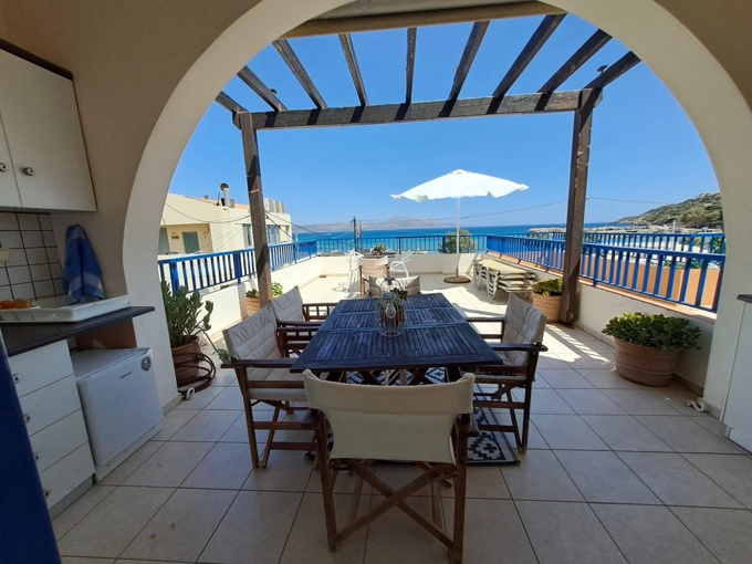 Seafront 2-Bedroom Apartment in Almyrida - 1