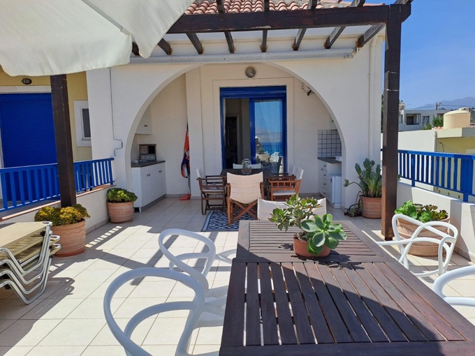 Seafront 2-Bedroom Apartment in Almyrida - 9