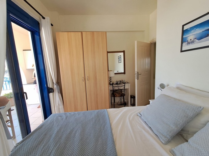 Seafront 2-Bedroom Apartment in Almyrida - 4