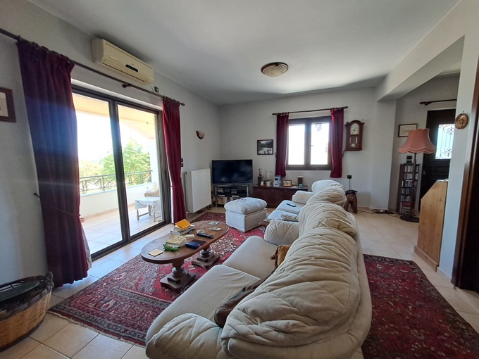 Spacious 3-Bedroom Villa with Basement, Large Private Plot & Stunning Views - 24