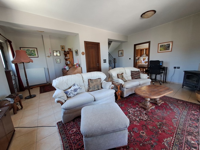 Spacious 3-Bedroom Villa with Basement, Large Private Plot & Stunning Views - 7