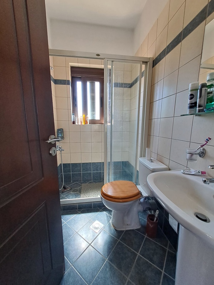 Spacious 3-Bedroom Villa with Basement, Large Private Plot & Stunning Views - 9