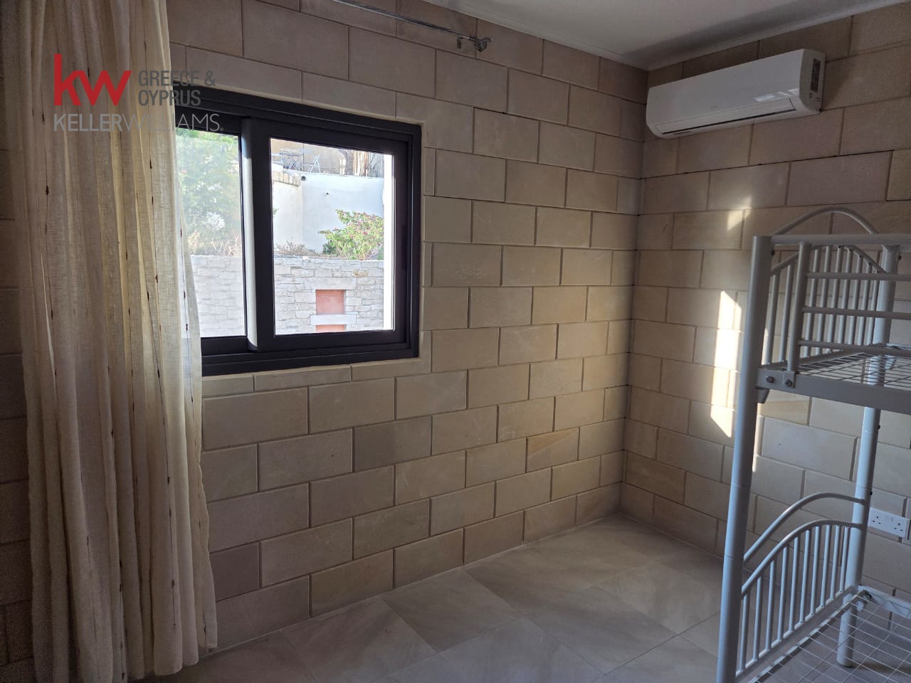 Detached House for rent