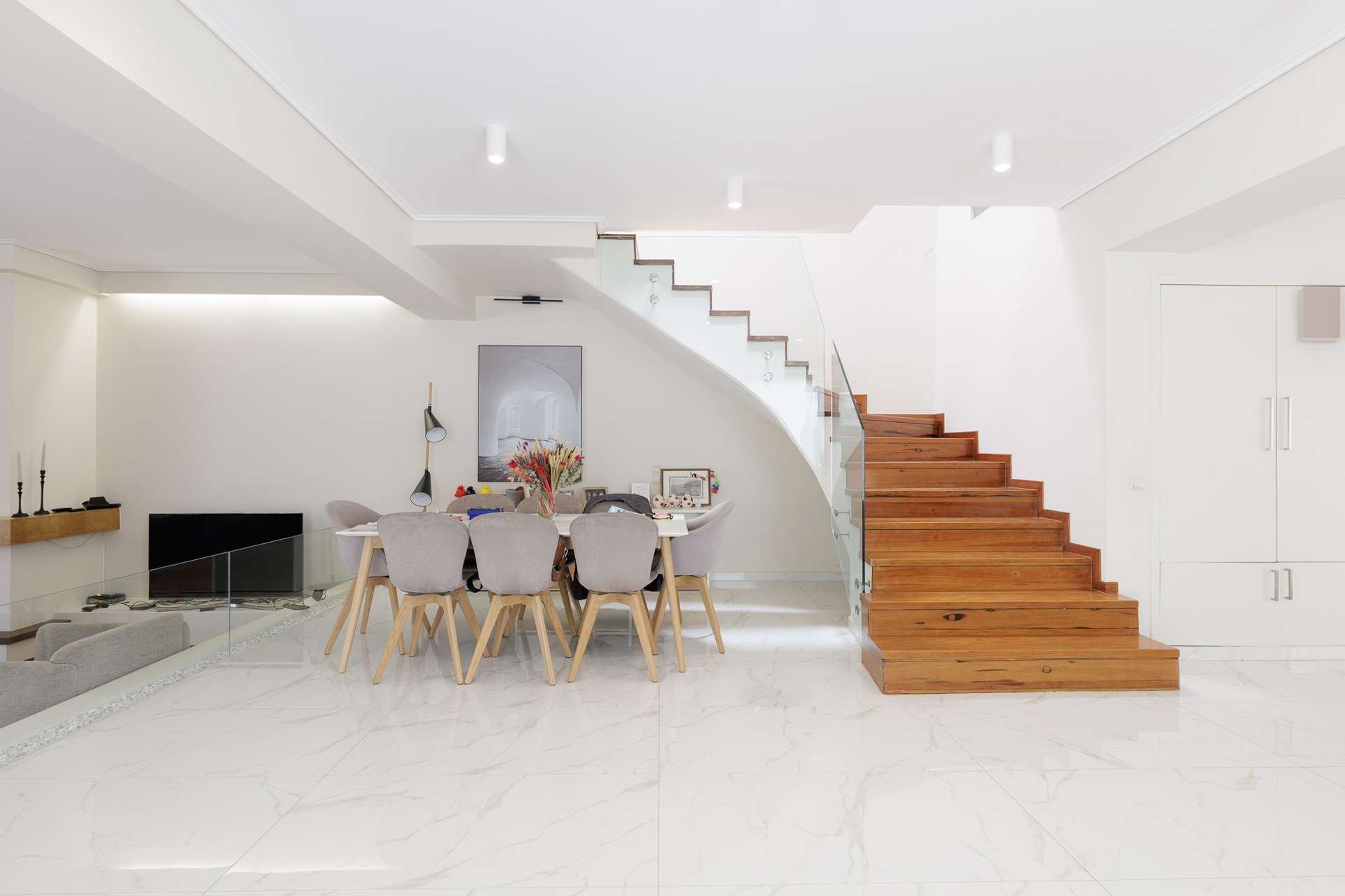 von_poll_real_estate_property_1833371_image_11