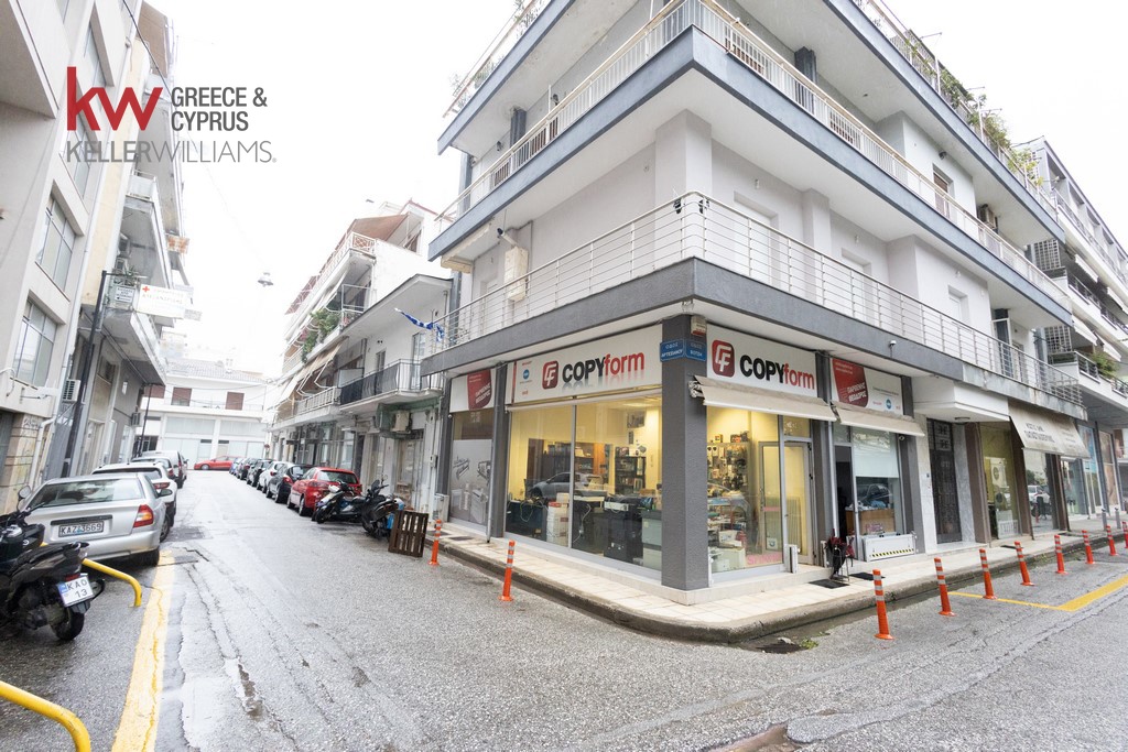 1847090 - Πολυκατοικία/Κτίριο Προς Πώληση, Καρδίτσα, 236,96 τ.μ., €150.000
