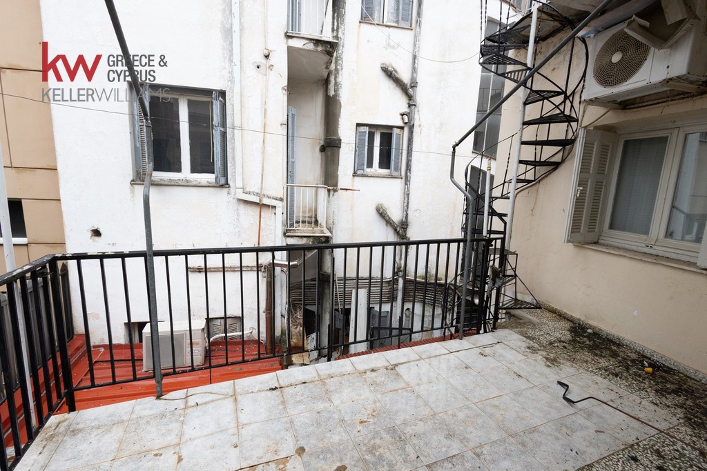 1847090 - Πολυκατοικία/Κτίριο Προς Πώληση, Καρδίτσα, 236,96 τ.μ., €150.000