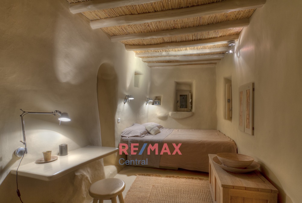 Remax Central
