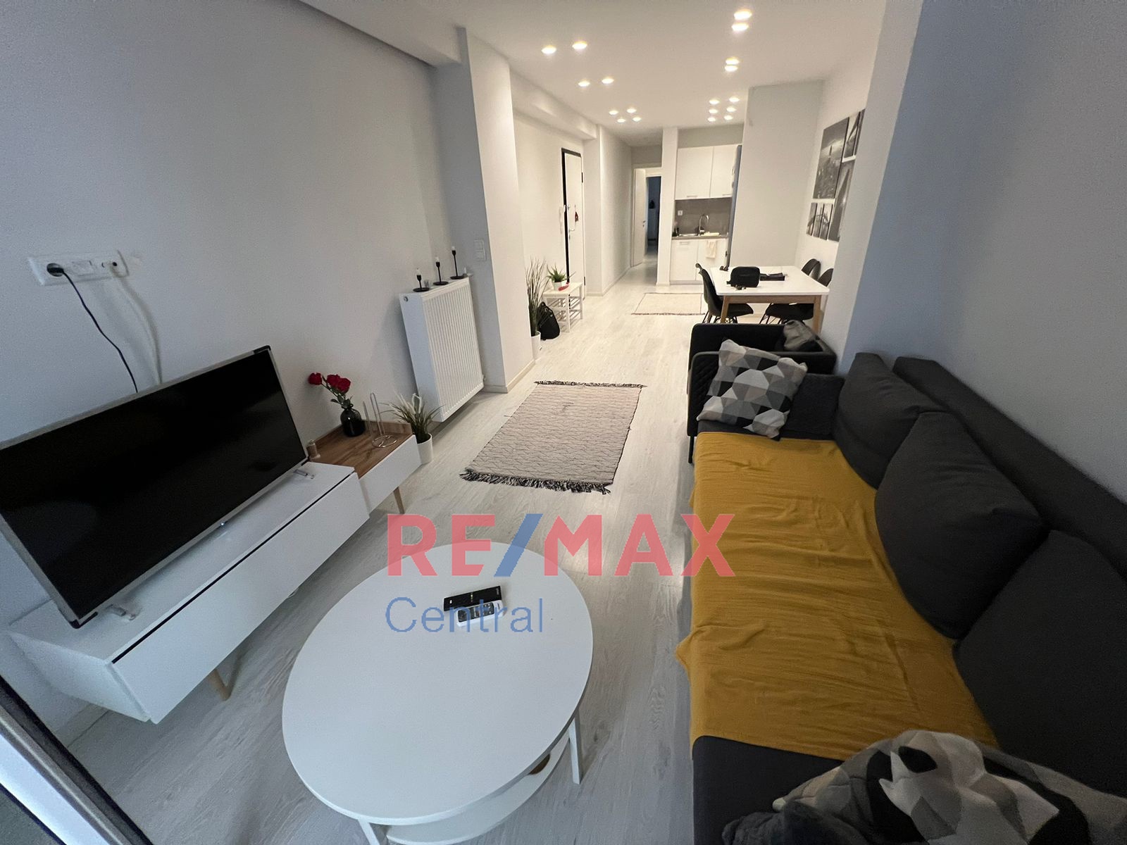 Remax Central