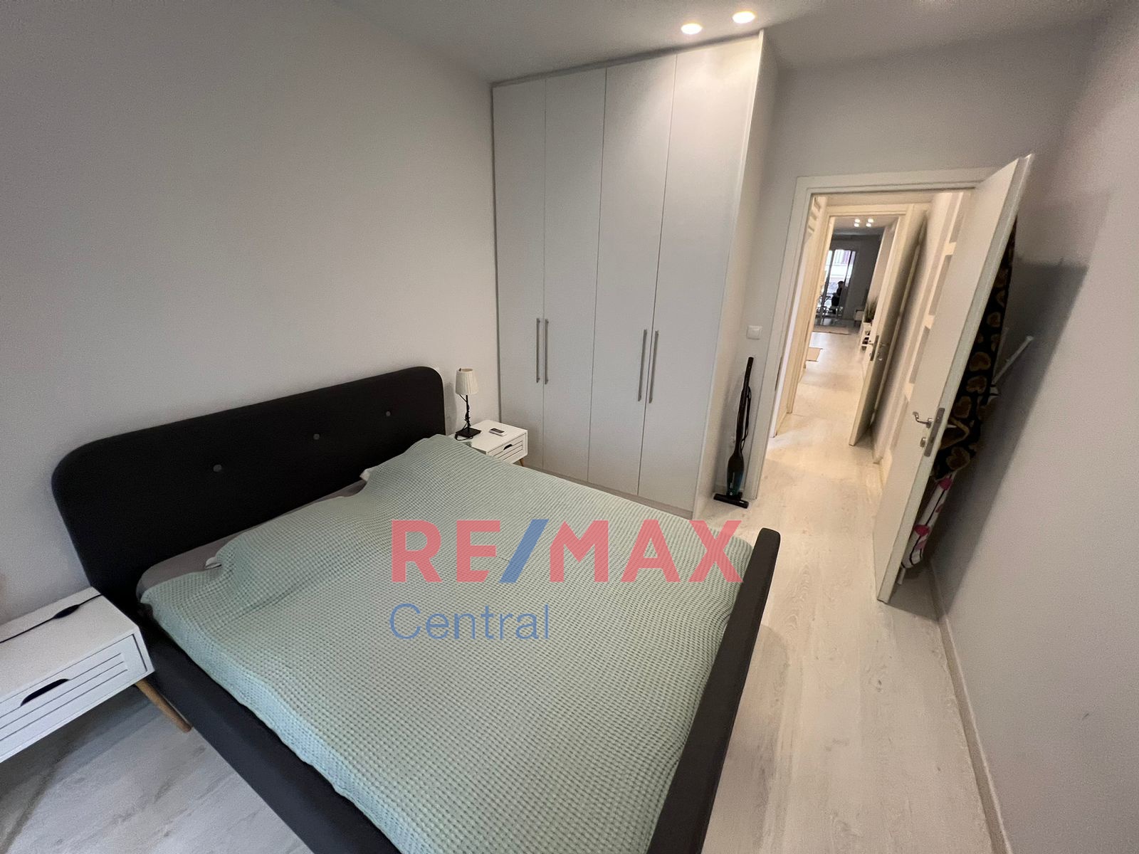 Remax Central