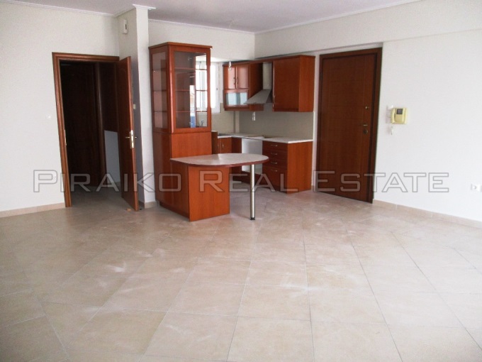 Piraiko Real Estate