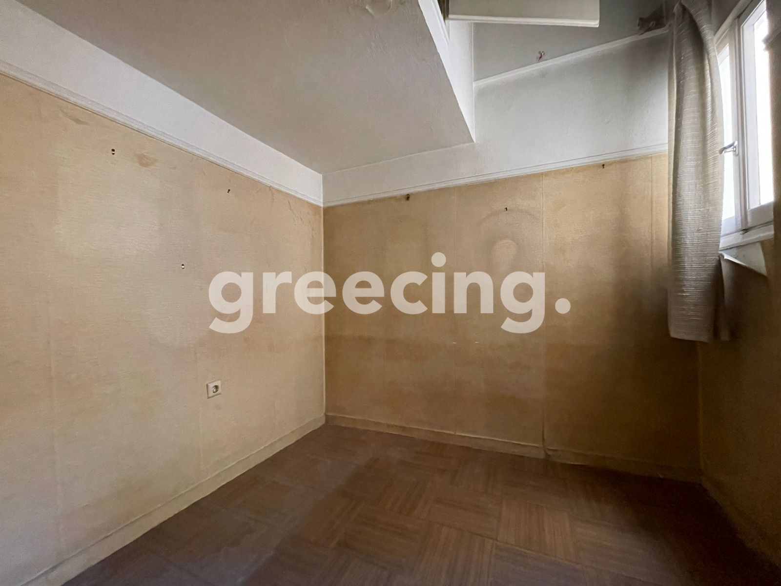 Greecing Real Estate
