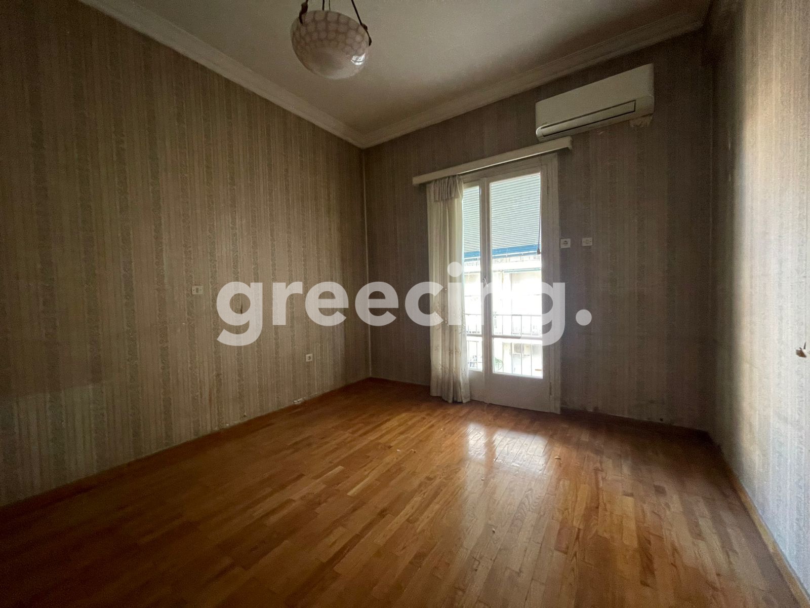 Greecing Real Estate