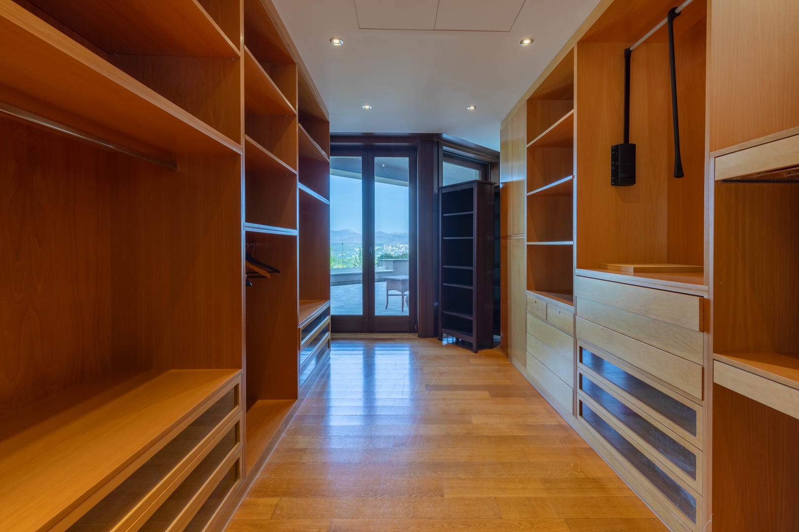 c9ab06166a7e41c3a1afb22a329ca36c