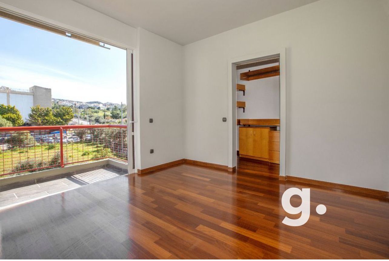 Greecing Real Estate