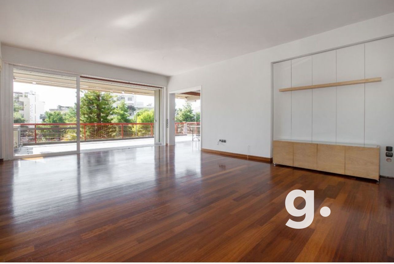 Greecing Real Estate