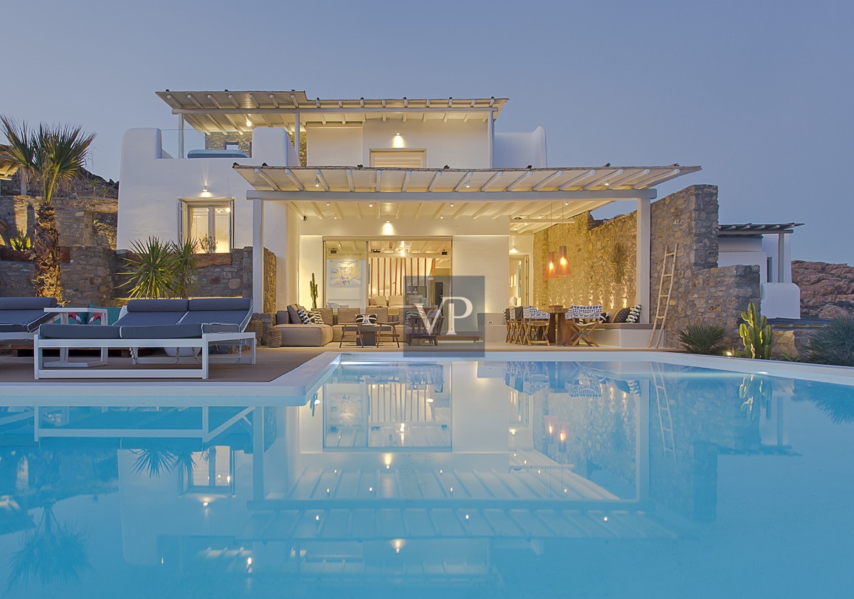 Mykonian Charm
