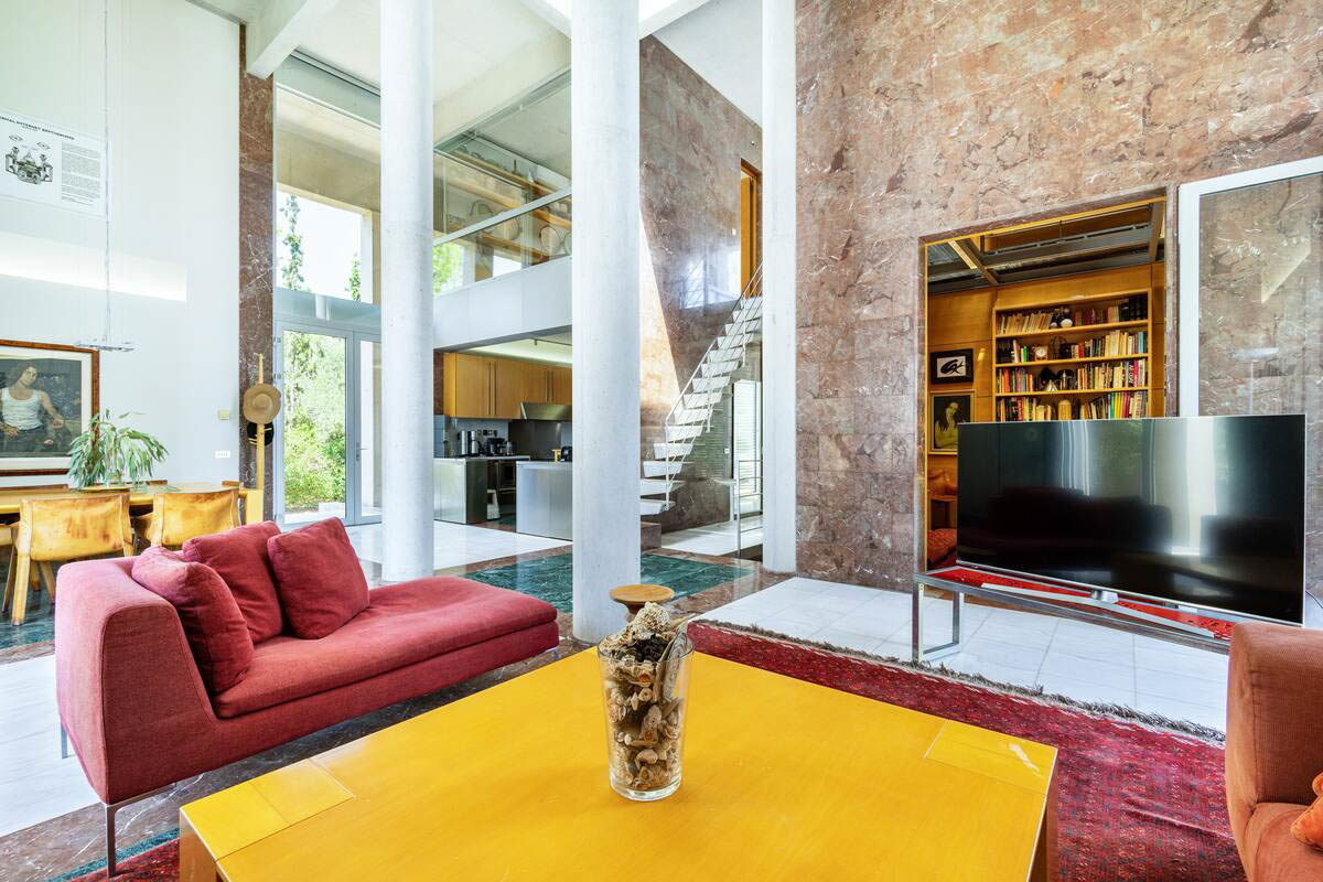 von_poll_real_estate_property_835914_image_3