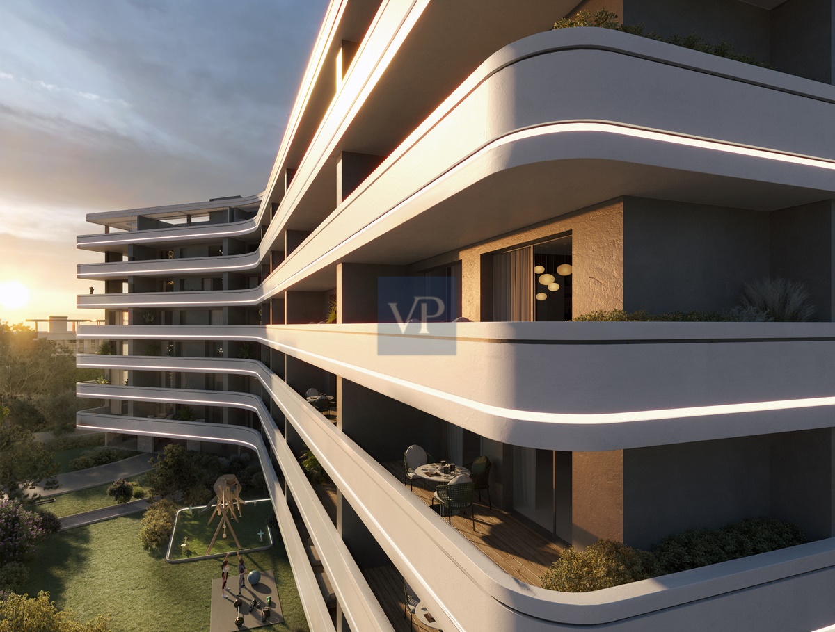 Azure Heights V: Luxury Apartment in P. Faliro