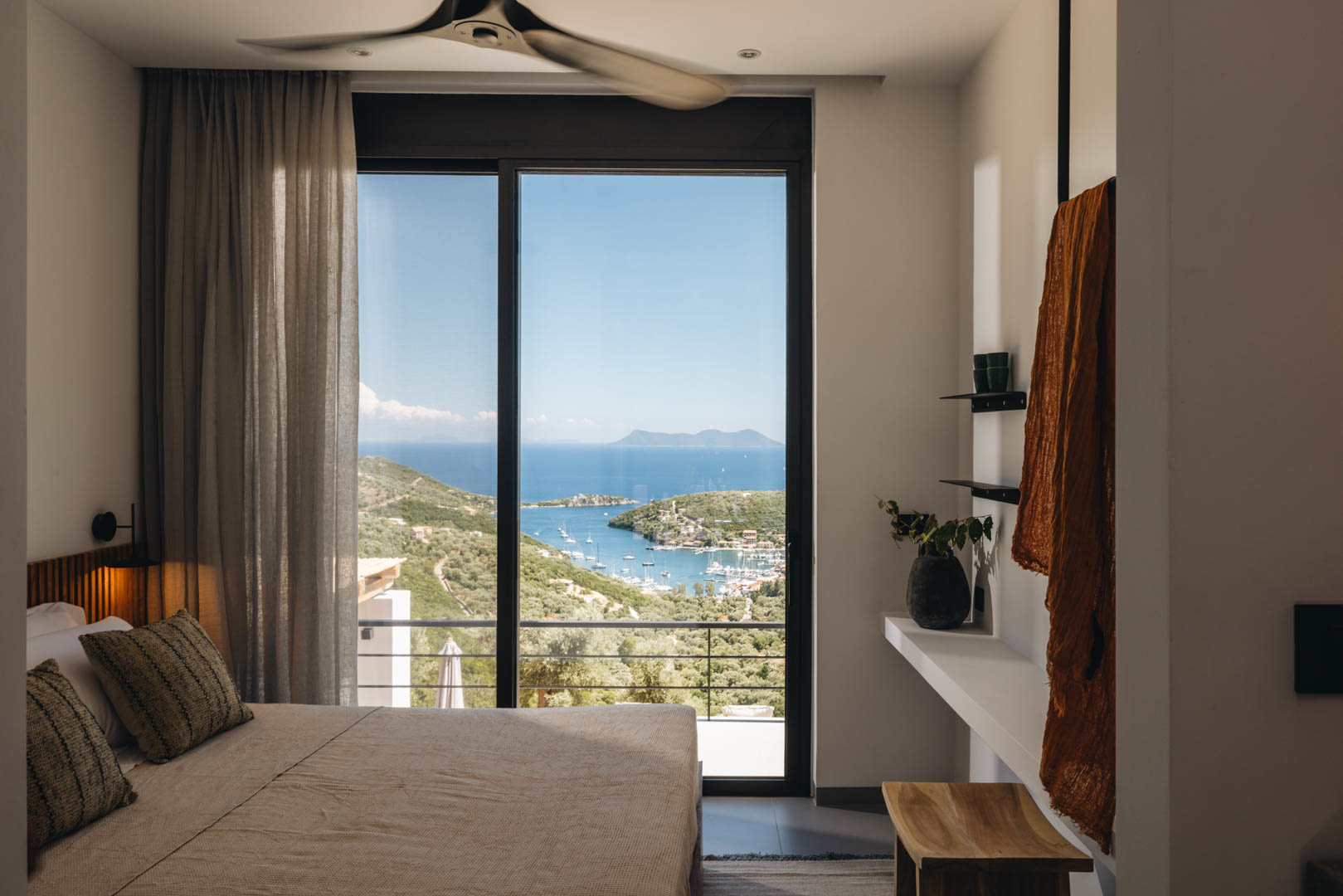 140e6ca841a742cead6b076d3a7636fc