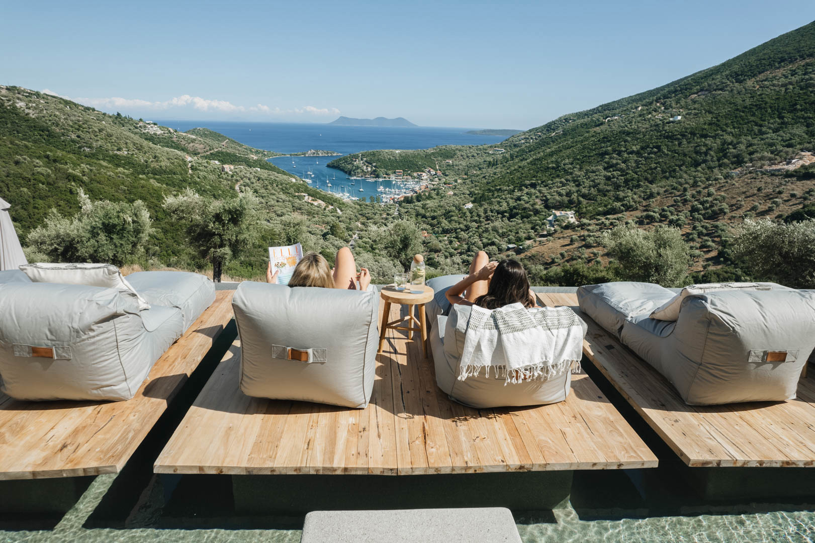 bef734c4decc4adea9b0f35724d4237f