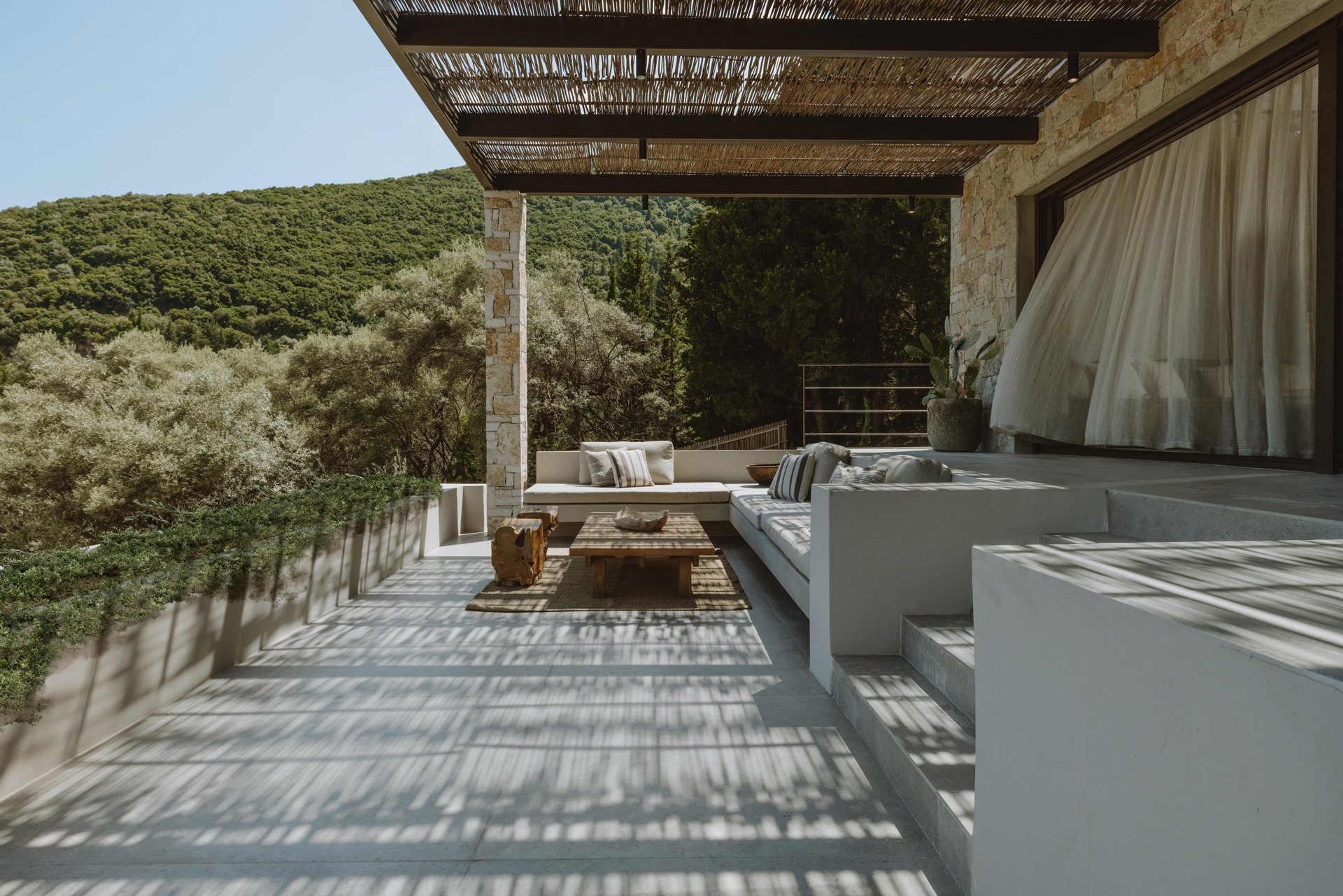 4b9670095483460ab98c0034be99de77