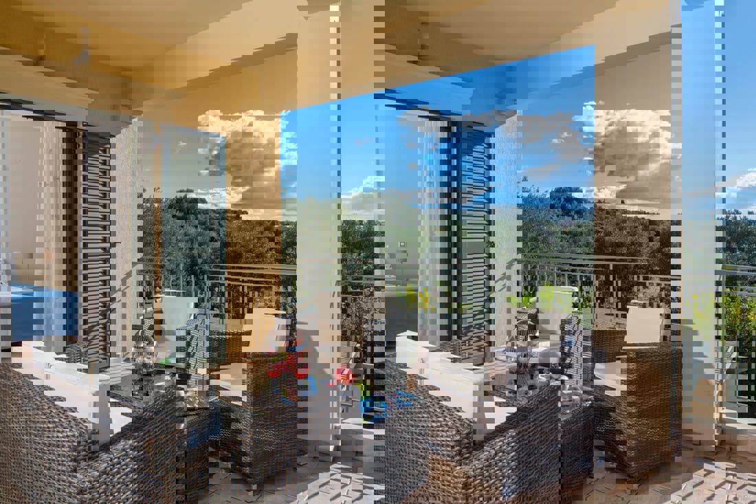a59845f3602d4f889f4c3bac60602bc3