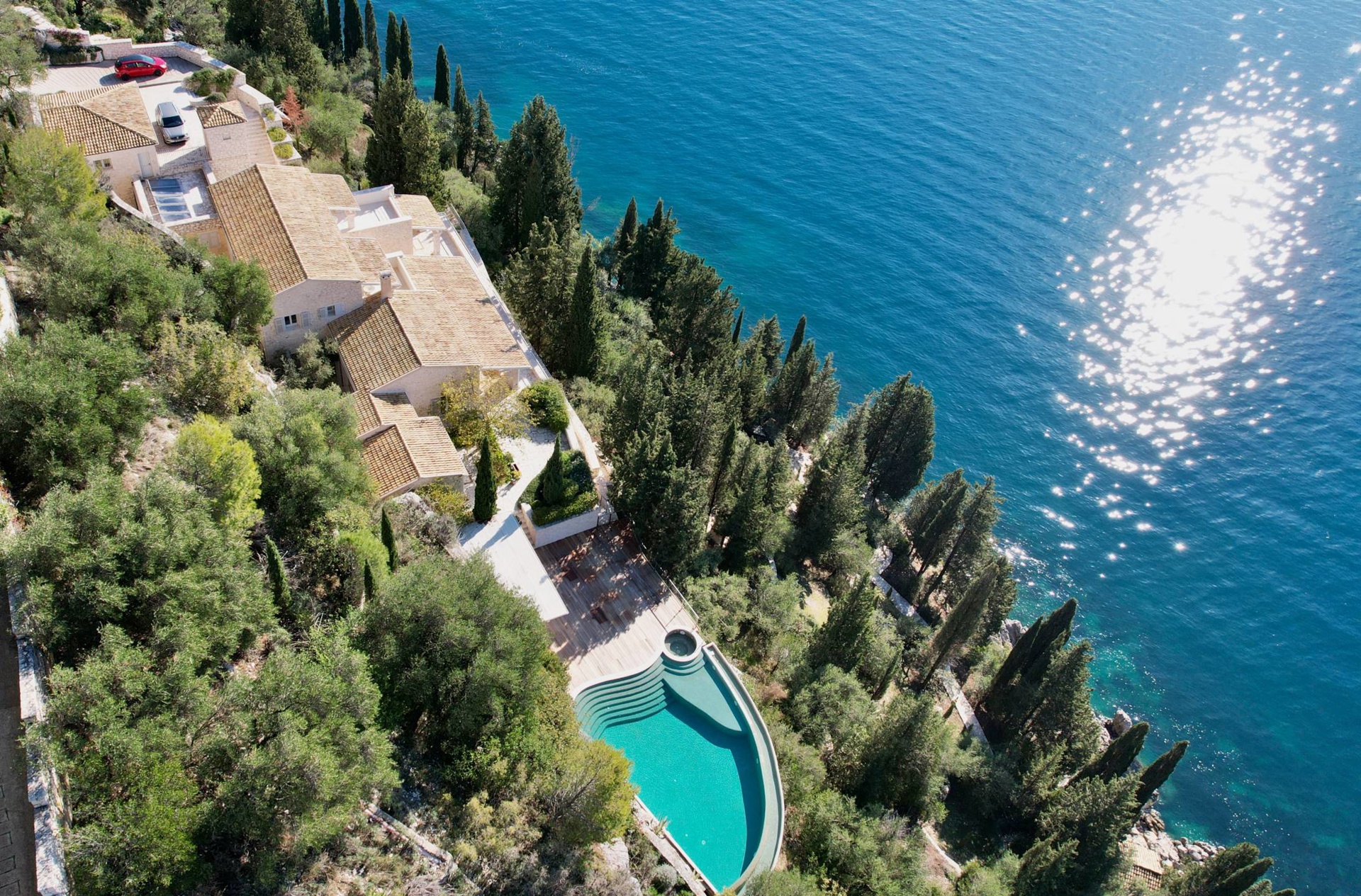 von_poll_real_estate_property_918772_image_0