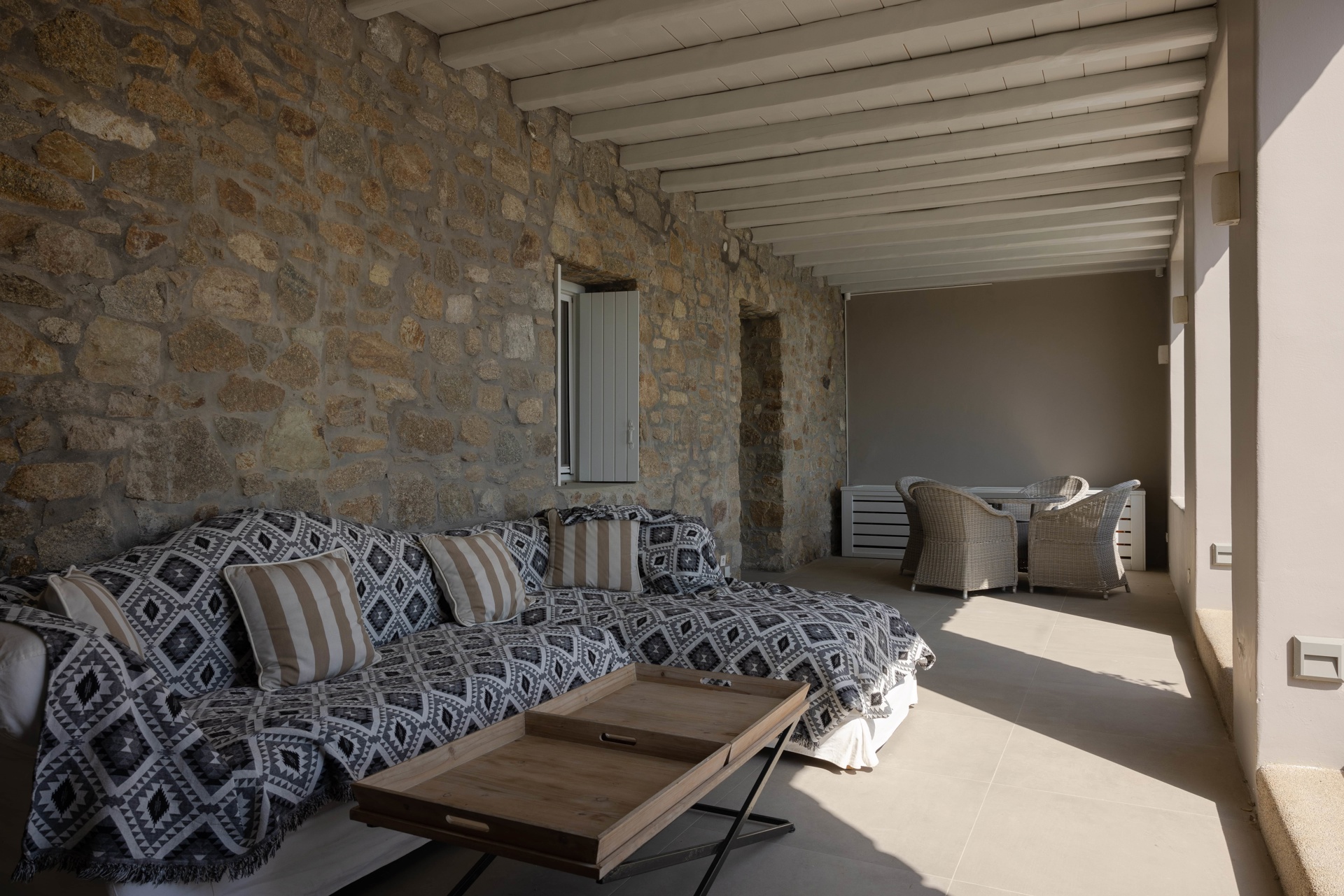 von_poll_real_estate_property_919026_image_1