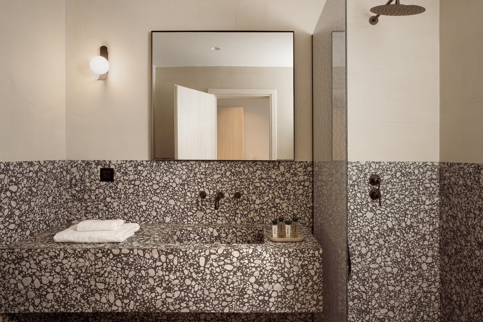 von_poll_real_estate_property_919712_image_13