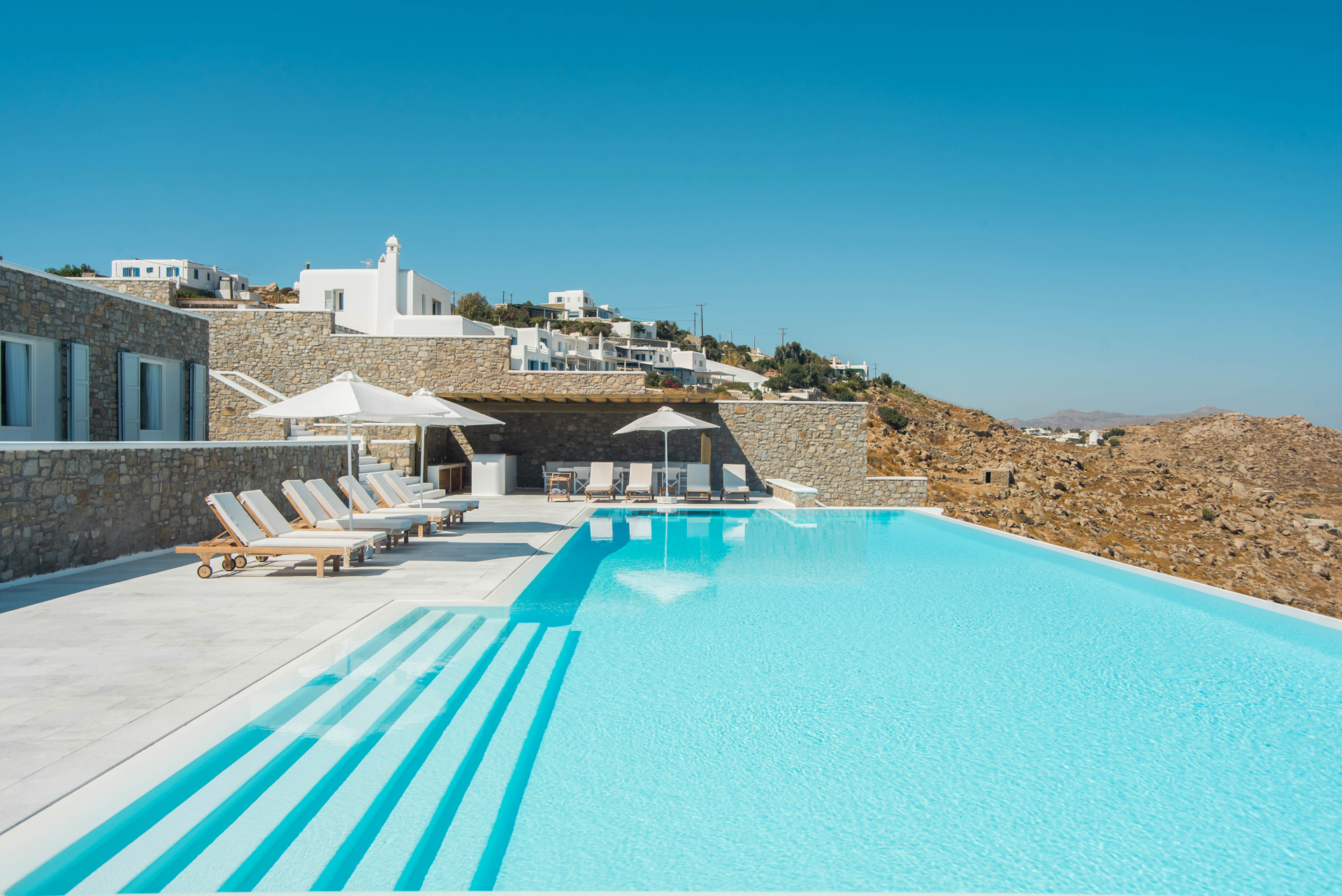 von_poll_real_estate_property_919725_image_0