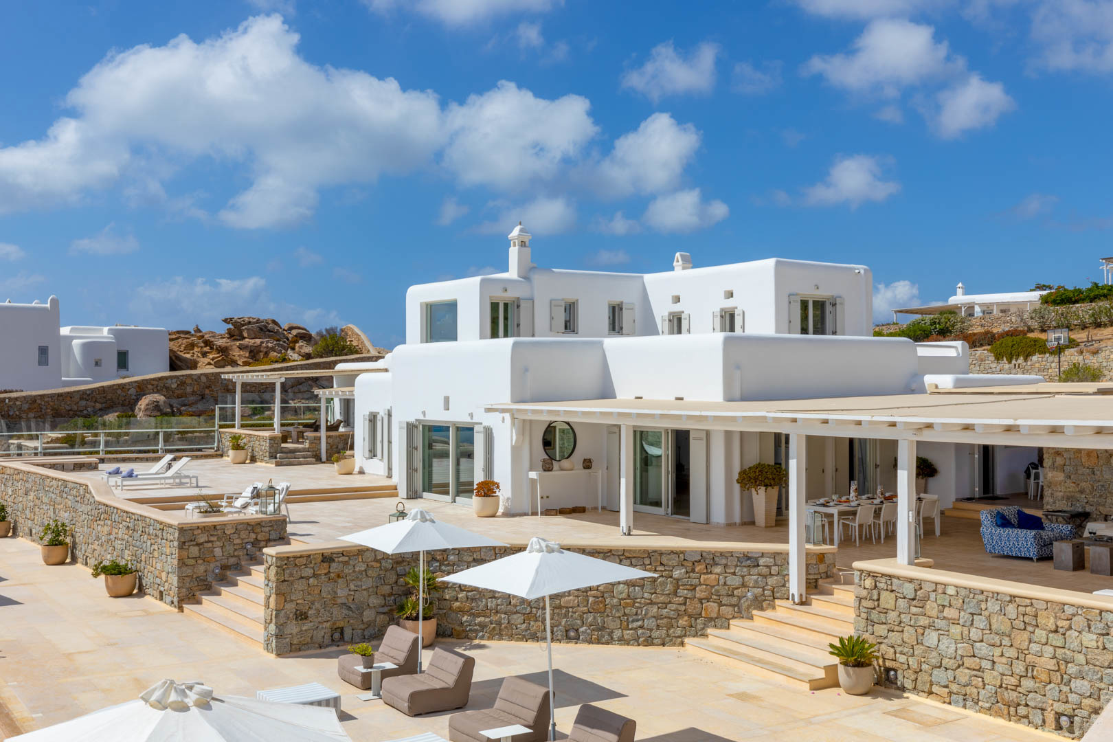 von_poll_real_estate_property_919752_image_0