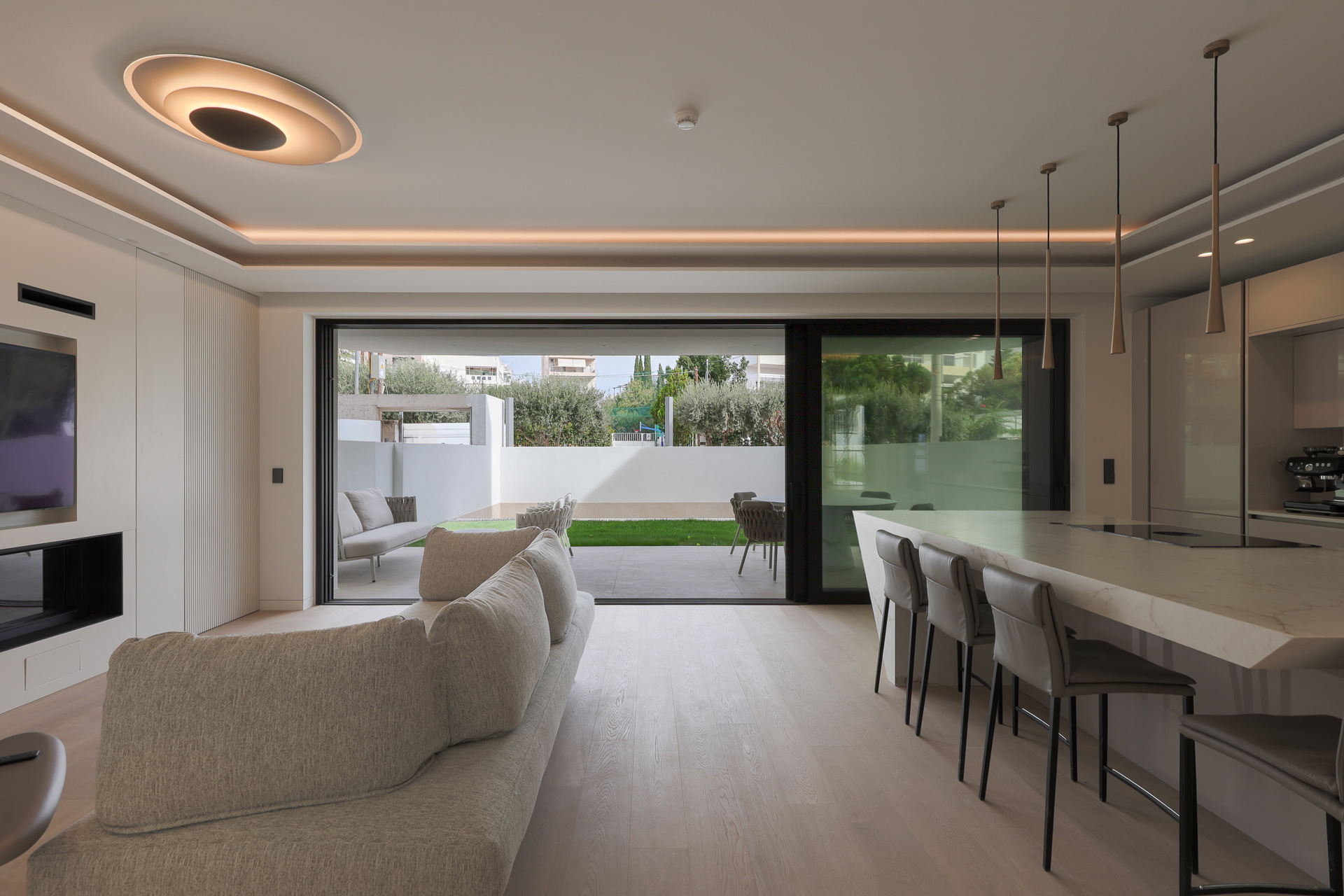 03ee619f93974e65aa7bc88159bbbc93