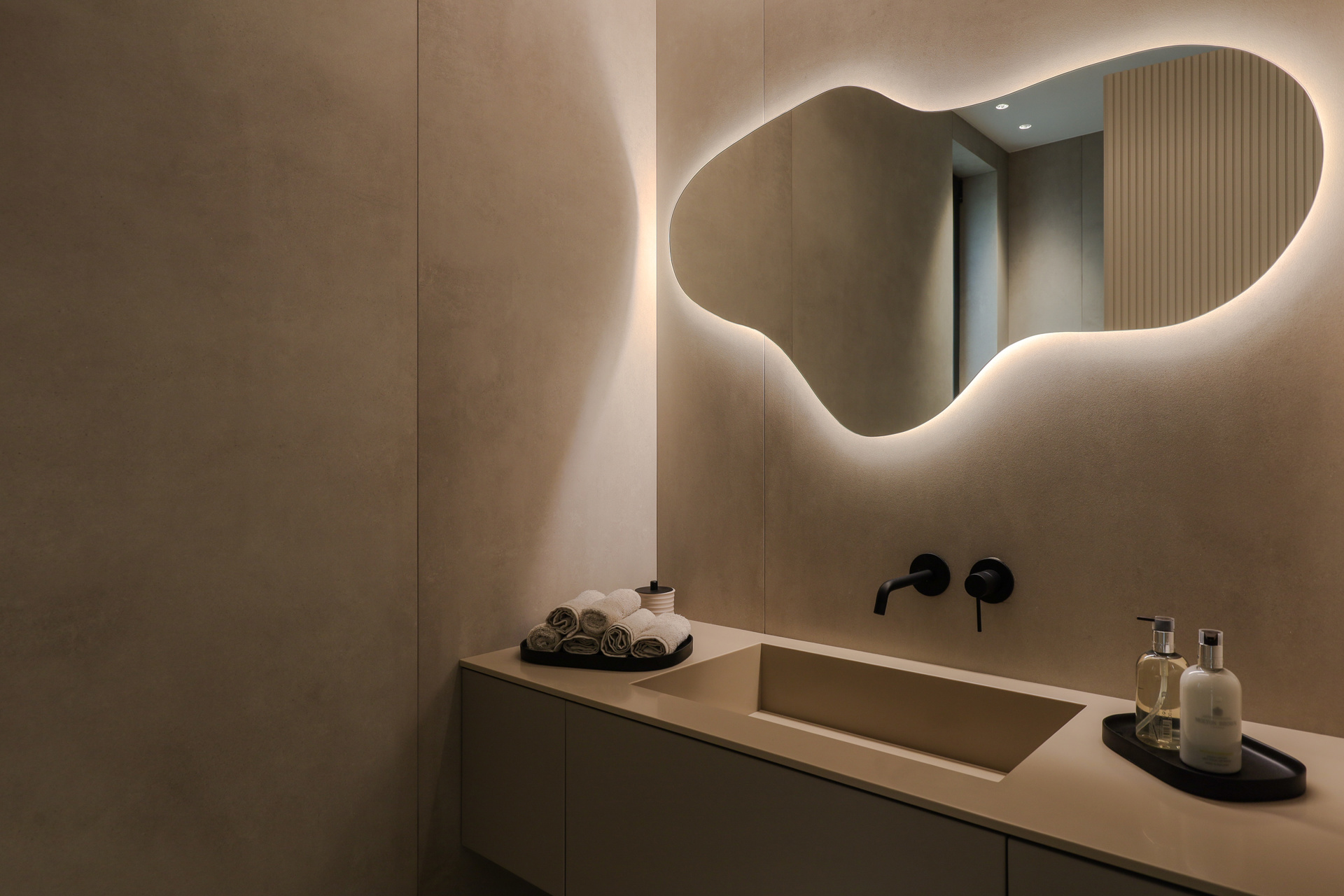 2c7341b6efb14f96a9b393fc7a45c37f