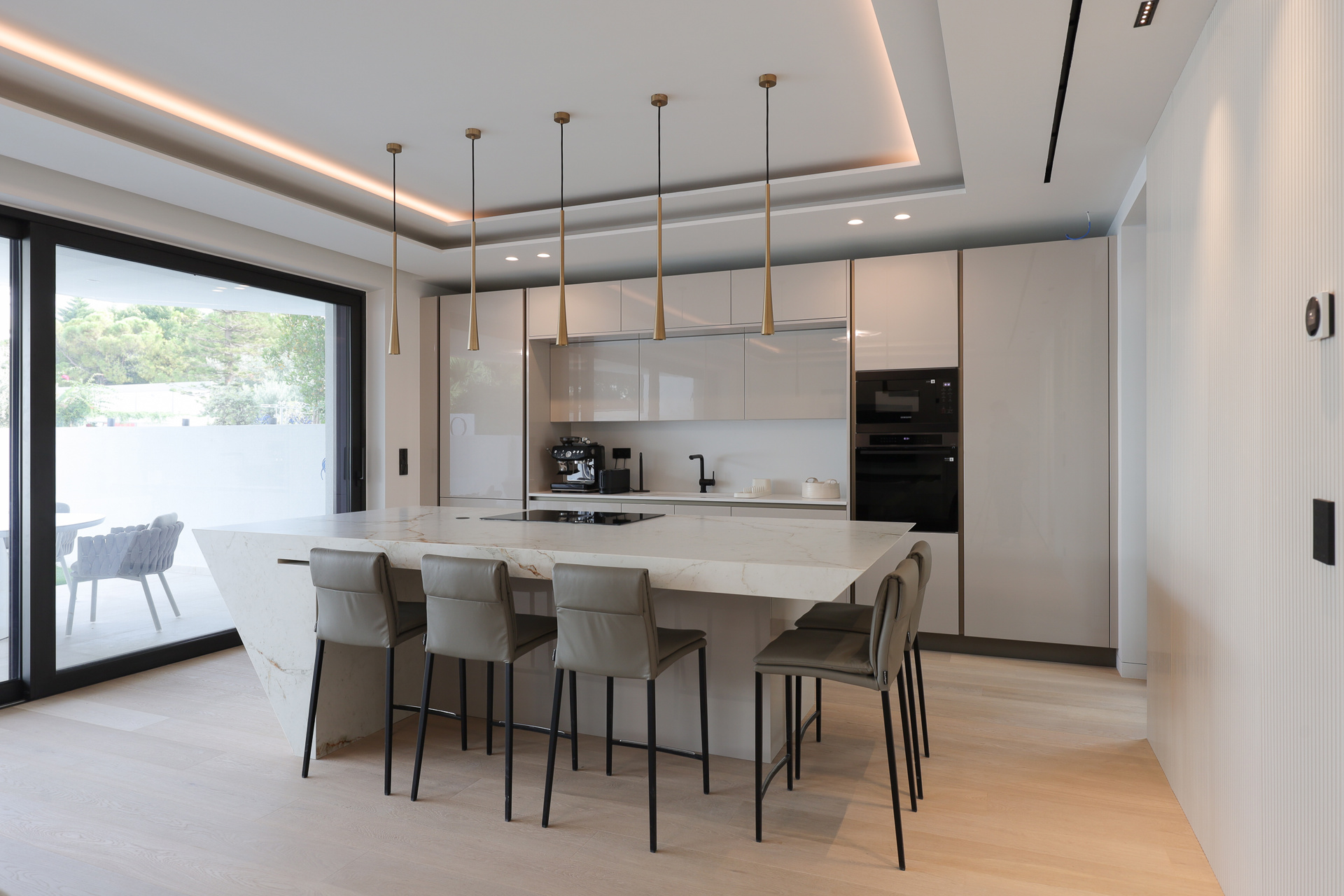 969a4d3cd3274e81b28bb3e0d341cc6a