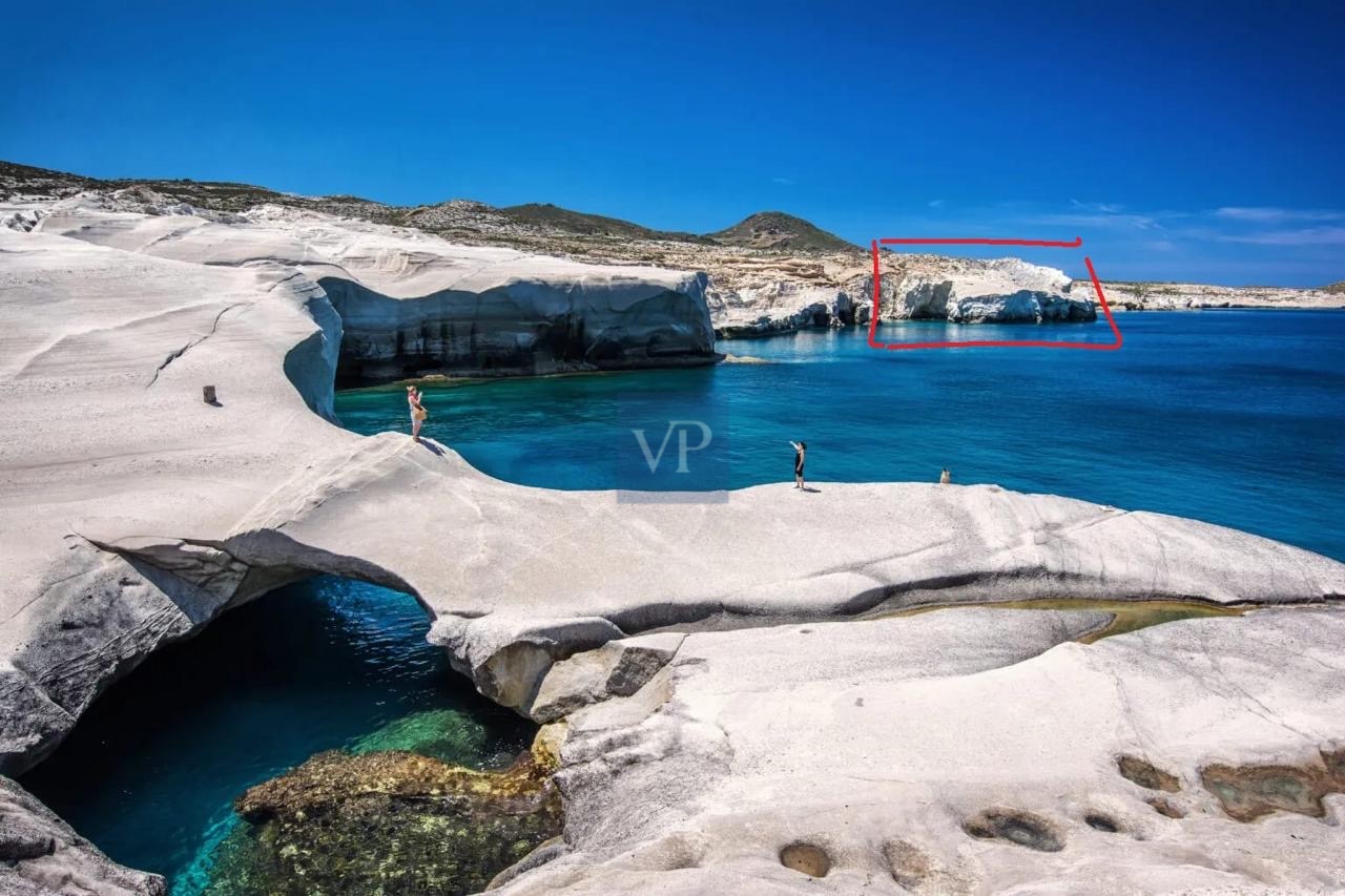 Glimmering Shores Landplot in Milos