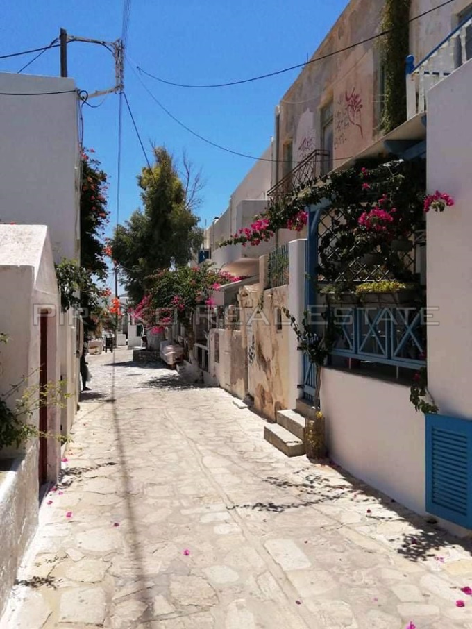 Piraiko Real Estate