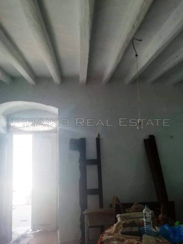 Piraiko Real Estate