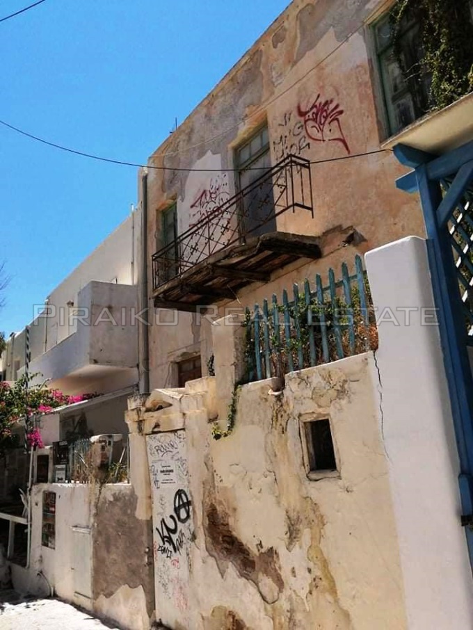 Piraiko Real Estate