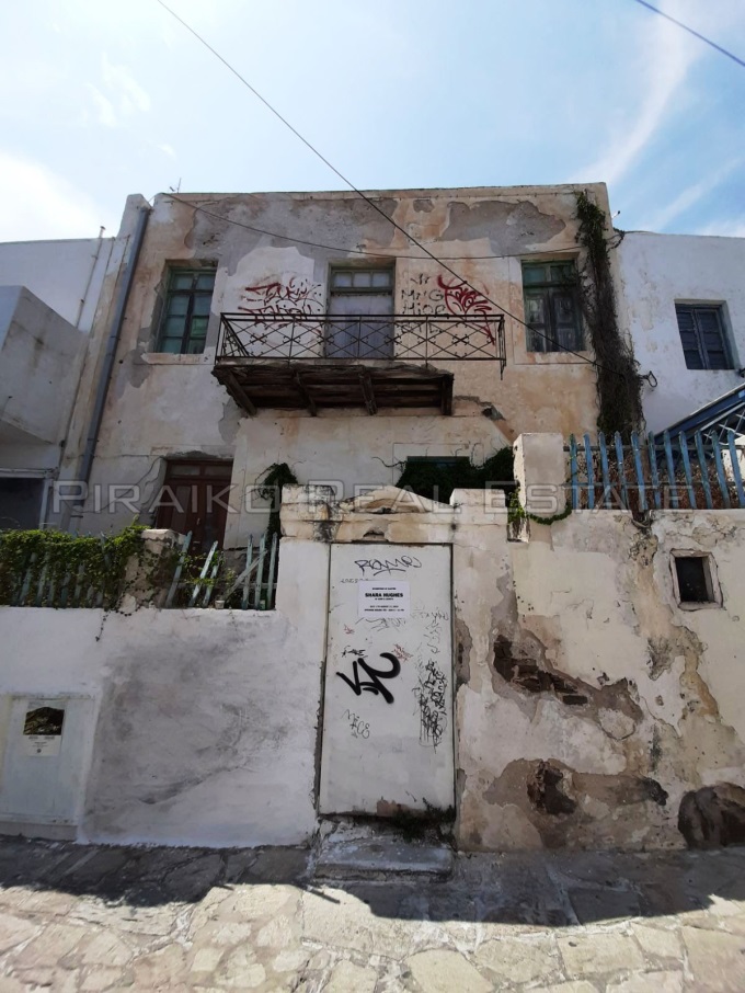 Piraiko Real Estate