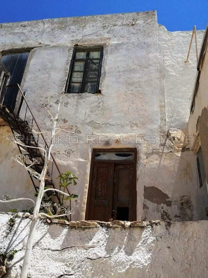 Piraiko Real Estate