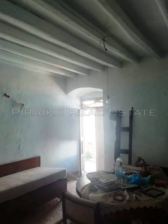Piraiko Real Estate