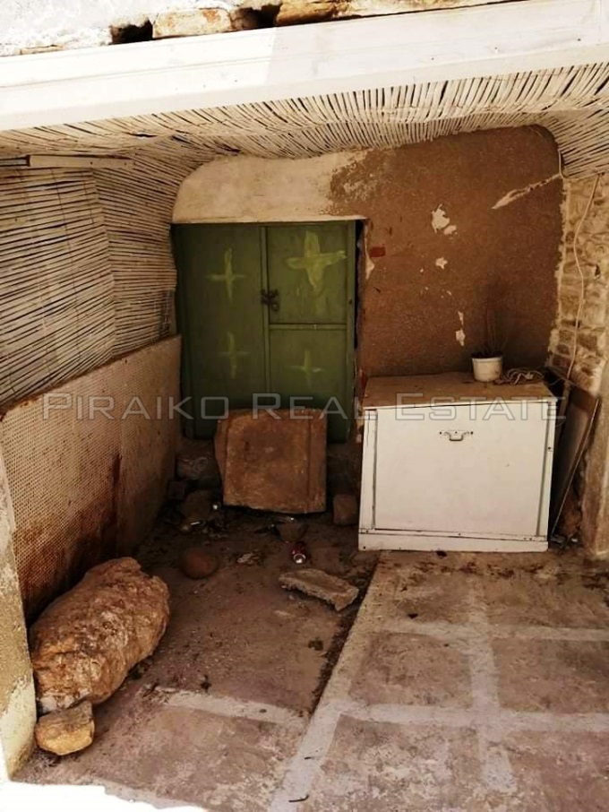 Piraiko Real Estate