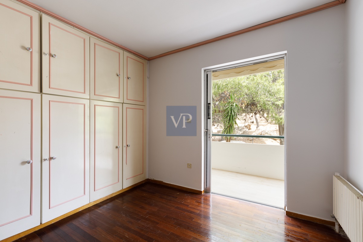 Charming Apartment Ostria for Sale in Vouliagmeni